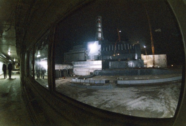 Chernobyl aps, ukraine, ussr, view of the unit 4 sarcophagus at night, december 1986.