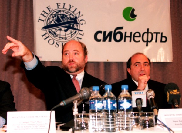 Moscow, russia, september 27, 1999, chief operation director of the flying hospital goracio edward 'chip' mann /l/ and the well-known russian businessman boris berezovsky pictured during a press confe...