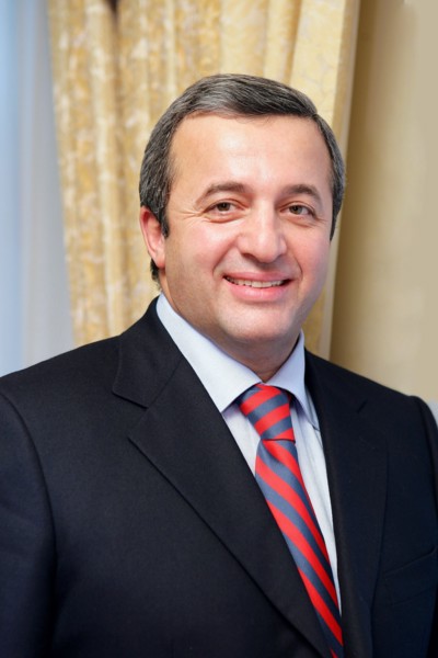Moscow, russia, biggest shareholder of russian juice-and-dairy firm vimm-bill-dann (vbd), gavrlll yushvayev appears at his office, april 25, 2006.