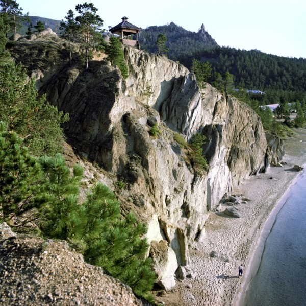 A cliff overlooking lake baikal,  irkutsk region, ussr, october 1979.