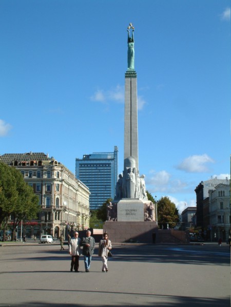 The freedom monument in the center of riga, latvia, 2003, the monument was designed by sculptor k,zale and unveiled in 1935, scenes of latvia's struggle for independence are depicted around the base.