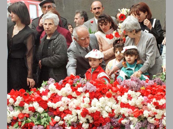The day of memory of the victims of the 1915 genocide of armenians by the ottoman empire is being marked friday in armenia and in all the armenian communities of the world,thousands of people with flo...