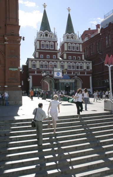 Resurrection (voskresenskiye) gate, also called iberian gate, with the small iverskaya (iberian) chapel in front of it, is a replica built in the 1990s, this is the only existing gate of the kitai-gor...