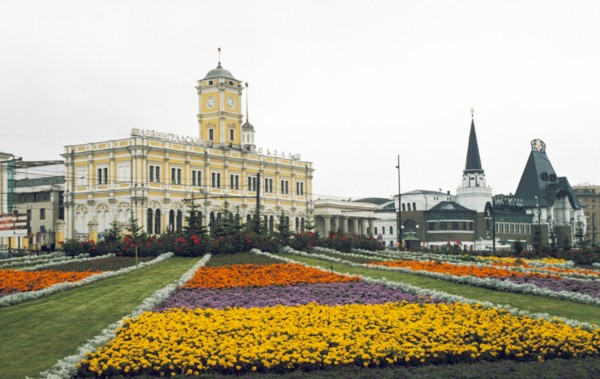 Leningradsky (left) and yaroslavsky (right) railway terminals in moscow, late 1990s.