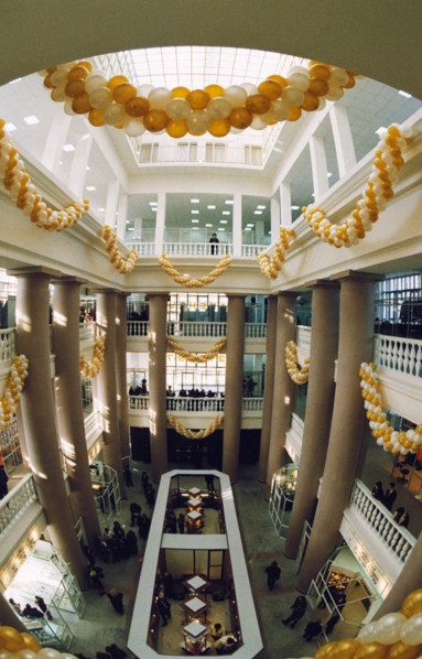 Inside the frunzensky shopping mall, rebuilt after a fire in 1988, st, petersburg, russia, 1998.