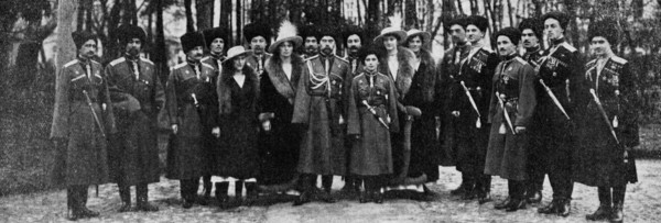 The Emperor Nicolas II, his son and his daughters Grand Duchesses, amid officers of the Imperial Guard. 1916