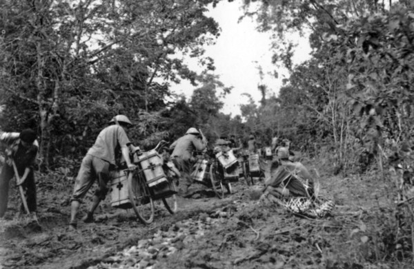 Dien Bien Phu, medical soldiers use pack-bikes.