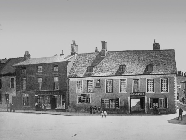 Faringdon Village and the Bell Inn as it known today