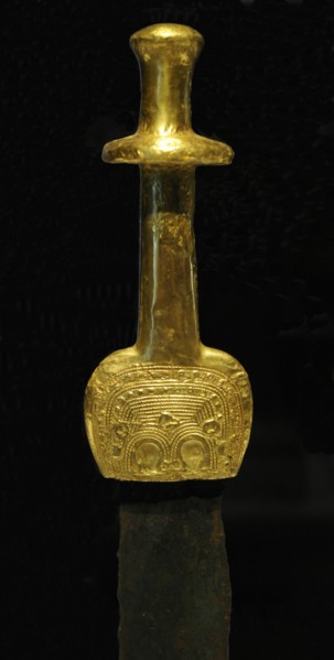 Sword of Guadalajara, Gold handle and copper blade