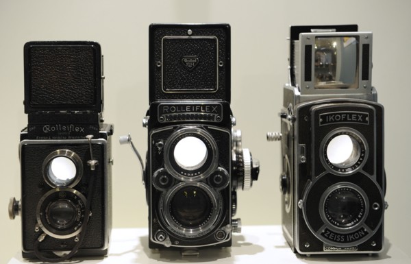 Medium format (film). Rolliflex 1, Relleiflex 2,8 and Ikoflex.