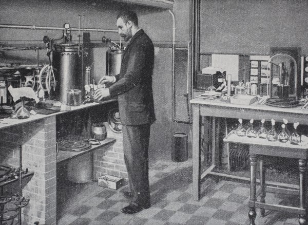production of Plague vaccine at the Pasteur Institute at Paris