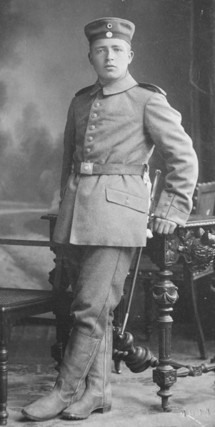 Man in military uniform of World War 1