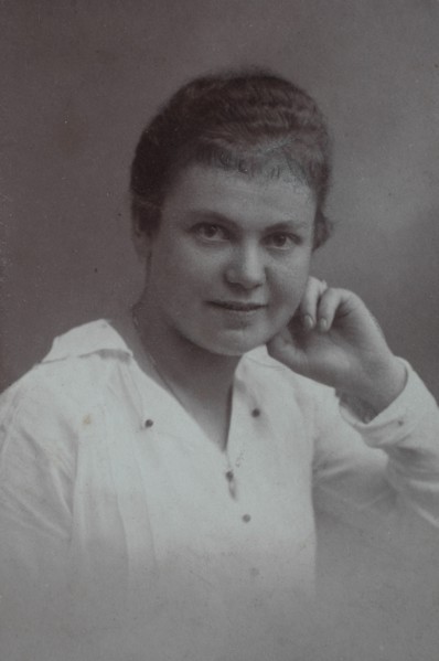 Frau