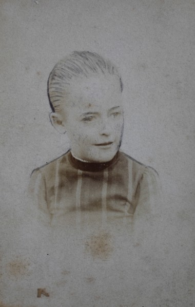 Frau