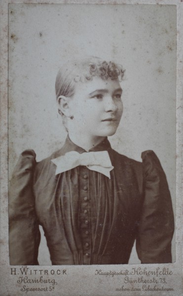 Frau