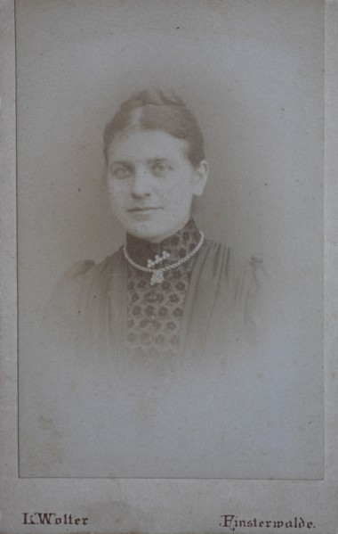 Frau