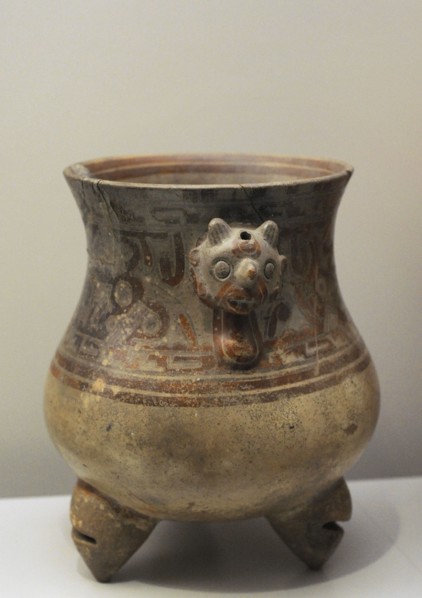 Tripod bowl with rattle-legs