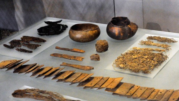 Group of tools used to weave