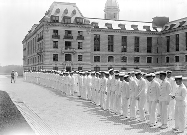 1917 United States Naval Academy Graduation Exercises .