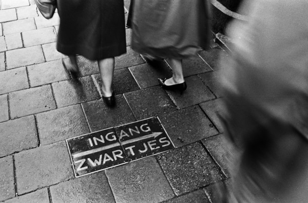 tile in Amsterdam that says Entrance Zwartjes (from the Zwartjes family) / Date November 20, 1963 Location Amsterdam, Noord-Holland.