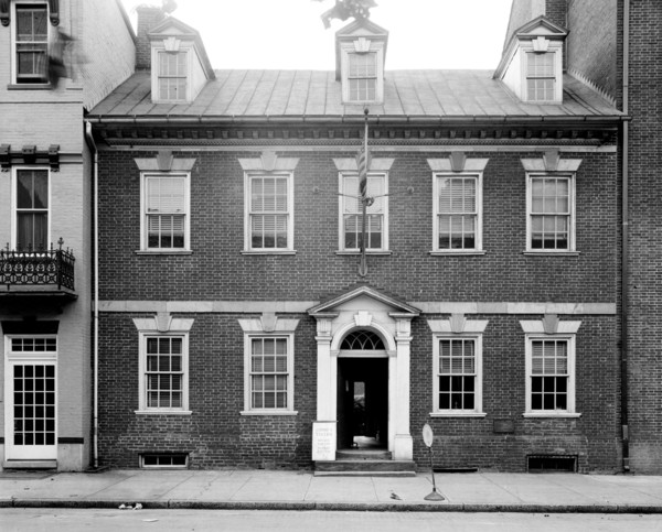 1938 - Exterior of Gadsby's Tavern in Alexandria, Virginia .