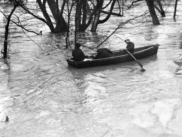Flooding, Potomac River, Washington, D.C. circa March 19, 1936.