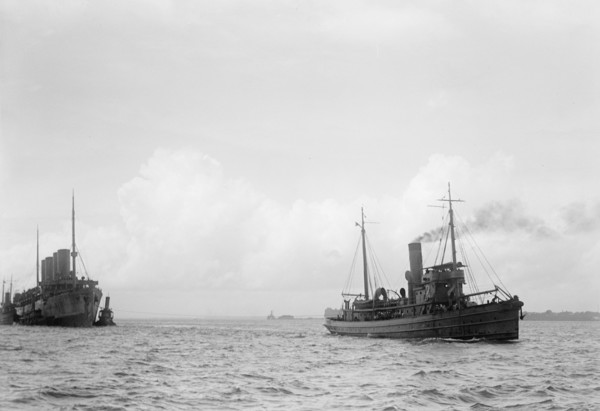 German ship Kron Prinz Wilhelm in tow
