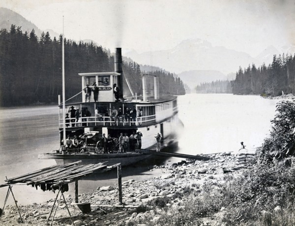 The steamer 'Onward' landing freight, preparatory to crossing Emery's Bar