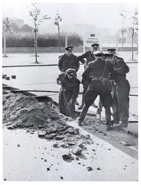 Berlin Wall Photo