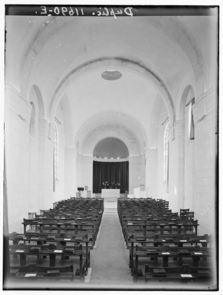 Scottish Memorial, Church of St. Andrews. Interior of the church, looking towards the apse (altar) ca. 1940