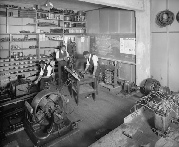 African American men in a workshop at Howard University, [Washington, D.C.]. ca.  between 1910 and 1920