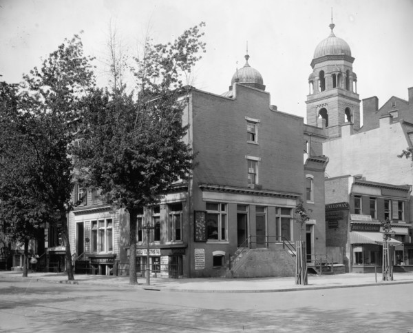 Corner of 9th Street & H Street N.W., [Washington, D.C.] ca.  between 1910 and 1935
