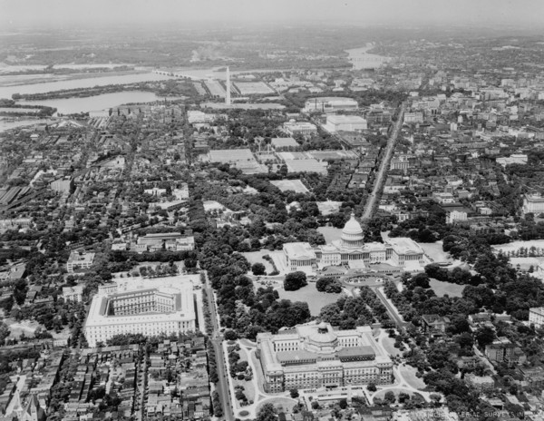 Aerial view of Washington, D.C. ca. between 1910 and 1935