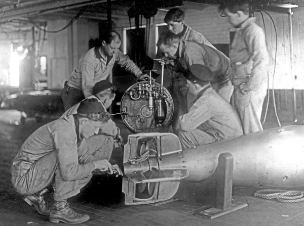 Workers at the U.S. torpedo station, Newport, [Rhode Island] ca.  between 1910 and 1926
