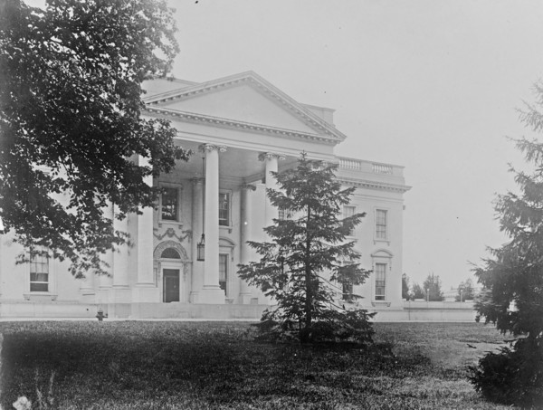 White House ca. between 1909 and 1920