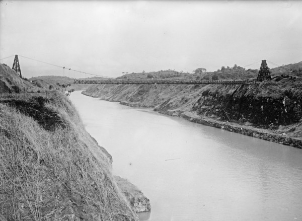 Panama Canal. Culebra Cut ca. between 1909 and 1919