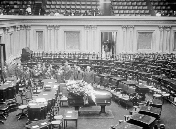 Funeral Senator Bacon of GA ca. between 1909 and 1919