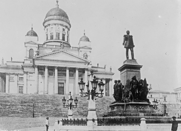 Helsingfois, Finland, Monument to Alexander II ca. between 1909 and 1920
