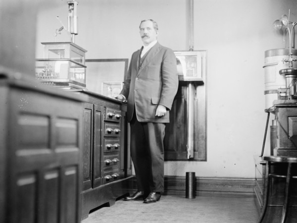 Marvin, Chief of Weather Bureau ca. between 1909 and 1919 (probably Charles F. Marvin)