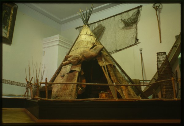 Tobol'sk kremlin, Archbishop's Residence (1773-75), interior, museum hall, with display of aboriginal yurt (tent). Since 1925, the main site of the Tobol'sk Regional History Museum, Tobol'sk, Russia 1...