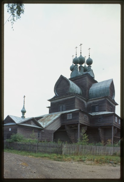 Log Church of the Dormition (1694), southwest view, Nelazskoe, Russia 1999.