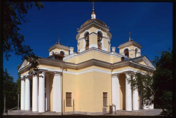 Cathedral of St. Alexander Nevsky (1826-32), southwest view, Petrozavodsk, Russia; 2000