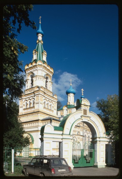 Yegoshikha Cemetery, Church of the Dormition (1905), southwest view, Perm', Russia 1999.