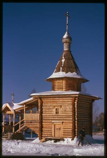 Obozerskii Station, Chapel (1999), southeast view, winter, Obozerskii, Russia; 2001