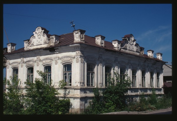 House (Children's Lane #9), (late 19th century), Miass, Russia; 2003