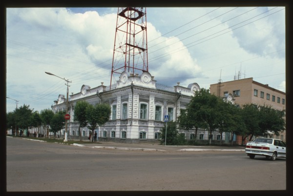 City Administration building (Gorodskaia uprava) (Lenin Street 69), (around 1880), Troitsk, Russia; 2003