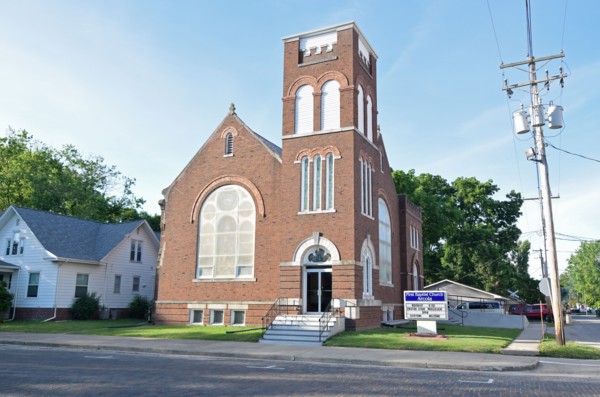 First Baptist Church in downtown Arcola, Illinois
