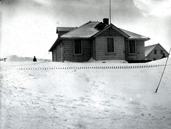 Agent's House