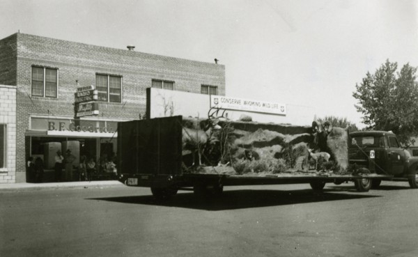 Truck with Wild Life Diorama ca 1948