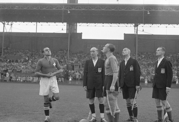 September 21, 1947 - Netherlands - Switzerland 6-2 - 'The toss' Right - Dutch captain Arie de Vroet, left the Swiss captain Lauro Amado